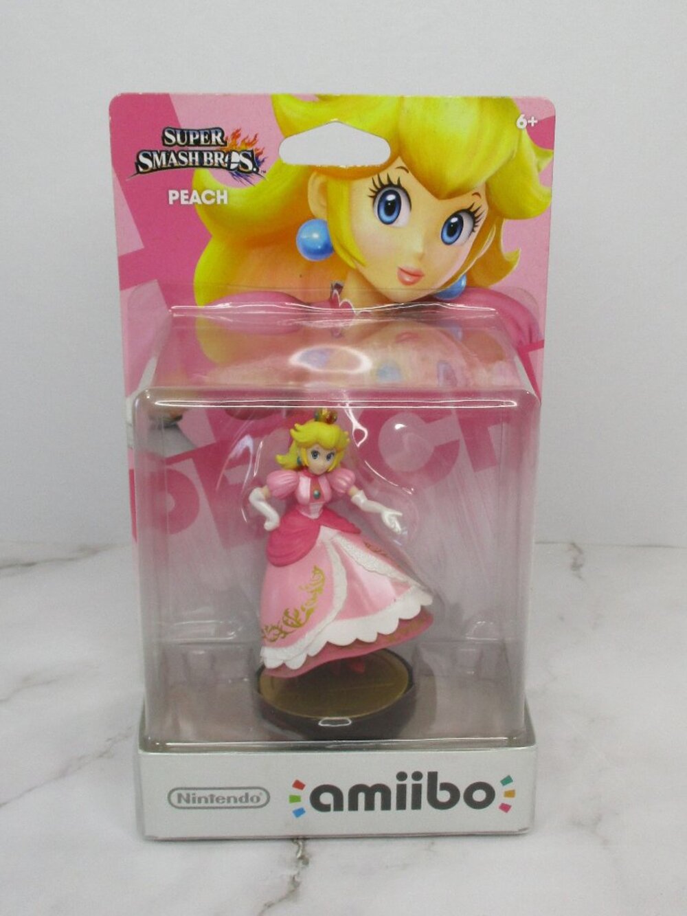 Nintendo amiibo Princess Peach Super Smash Bros OEM Figure NIB